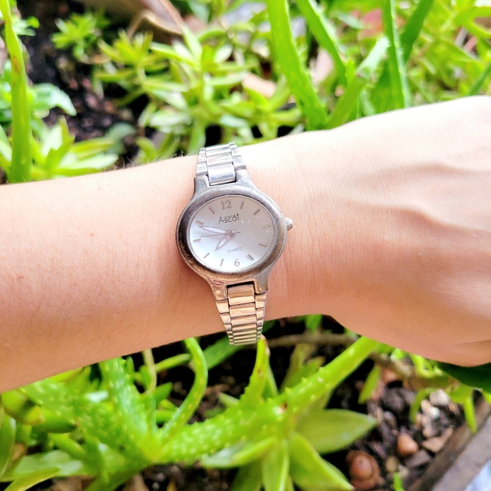 Vintage Ascot Quartz Classic Silver Watch